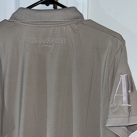 Audemars Piguet AP Short Sleeve Golf Tour Polo Shirt M  Beige Taupe Poly Blend - Picture 8 of 9